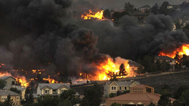 Colorado blaze devours houses, chars land on Air Force Academy ...
