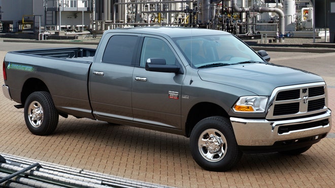 Chrysler to sell natural gas-powered truck