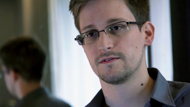 Confusion over Snowden status as WikiLeaks refutes Venezuela asylum claim